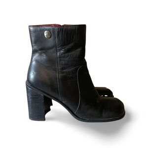 90s Tommy Hilfiger Black Genuine Leather Boots with Chunky Heels Square Toe 9
